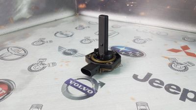 Лот: 23583465. Фото: 1. Датчик уровня масла BMW 1-Series... Электрооборудование