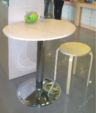 Лот: 1246361. Фото: 1. Табуреты IKEA и круглый стол. Столы, стулья, обеденные группы