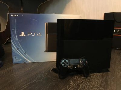 Лот: 10439852. Фото: 1. Продам Sony PlayStation 4. Игровые приставки, консоли