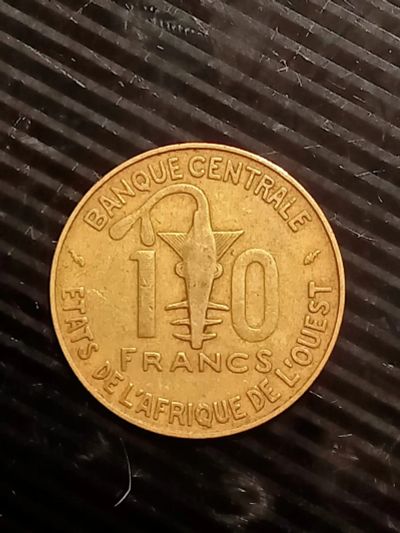 Лот: 19549469. Фото: 1. Монета Западной Африки 10 франков... Африка