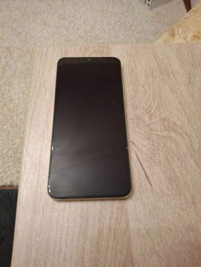 Лот: 24656793. Фото: 1. Смартфон vivo Y35 4/64Gb, золотой... Смартфоны