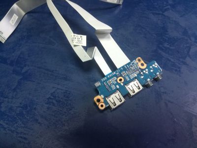 Лот: 17737935. Фото: 1. Б/У плата с разъемами USB, Audio... Шлейфы, кабели, переходники