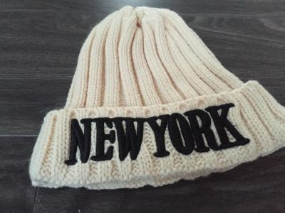 Лот: 5931234. Фото: 1. шапка 2 new york цвет айвори НОВАЯ. Головные уборы