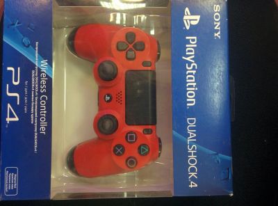 Лот: 6396752. Фото: 1. Sony PlayStation dualshok 4 red. Аксессуары для игровых приставок, консолей, геймпады