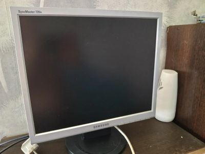 Лот: 20573938. Фото: 1. Монитор Samsung SyncMaster 720. ЖК-мониторы