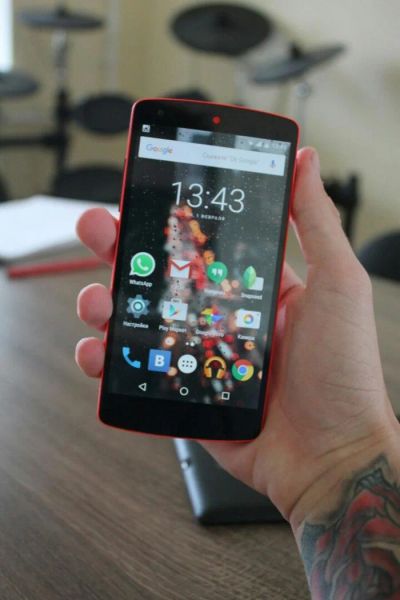 Лот: 6950732. Фото: 1. Nexus 5 lte. Смартфоны
