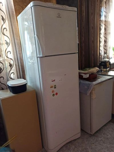 Лот: 16922649. Фото: 1. Холодильник Indesit. Холодильники, морозильные камеры