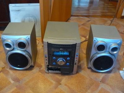 Лот: 7594011. Фото: 1. Продам муз. центр Lg lm k3365. Музыкальные центры, магнитолы