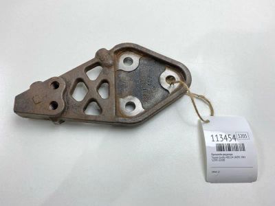 Лот: 25409056. Фото: 1. Кронштейн редуктора Toyota Corolla... Двигатель и элементы двигателя