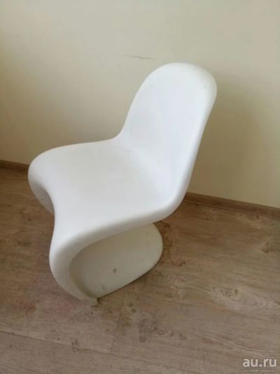 Лот: 13641717. Фото: 1. Стул пластиковый белый матовый. Столы, стулья, обеденные группы
