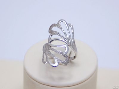 Лот: 14231693. Фото: 1. СЕРЕБРЯНОЕ КОЛЬЦО 2,49 ГРАММ. Кольца, перстни