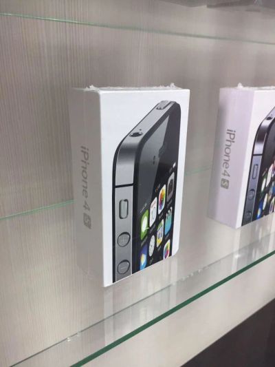 Лот: 10361983. Фото: 1. iphone 4s 16gb. Смартфоны
