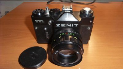 Лот: 5150693. Фото: 1. Фотоаппарат Zenit TTL с объективом... Плёночные зеркальные