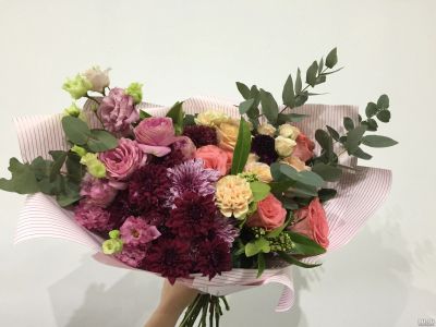 Лот: 13572524. Фото: 1. Лот № 246 Букет Влюбленная Цветочница... Свежие цветы