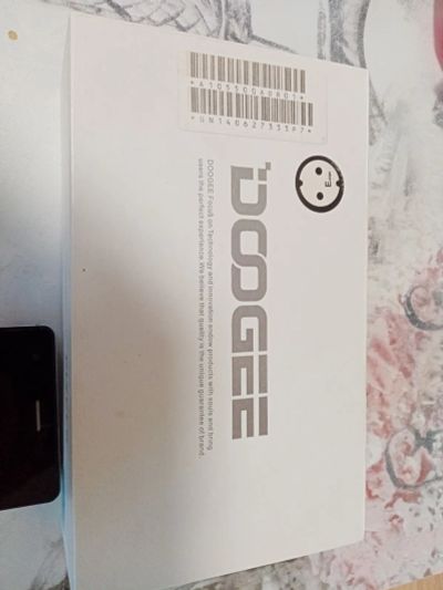 Лот: 21424812. Фото: 1. Doogee телефон. Кнопочные мобильные телефоны