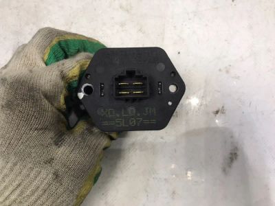 Лот: 21708841. Фото: 1. реостат печки Kia Cerato LD. Двигатель и элементы двигателя