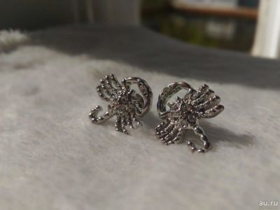 Лот: 9673959. Фото: 1. Серьги гвоздики "Скорпиончики". Серьги, каффы