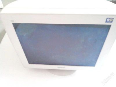 Лот: 2841418. Фото: 1. Samtron 78BDF (плоский). ЭЛТ-мониторы