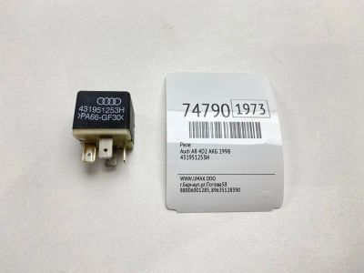 Лот: 21111571. Фото: 1. Реле Audi A8 1998 431951253H 4D2... Электрооборудование