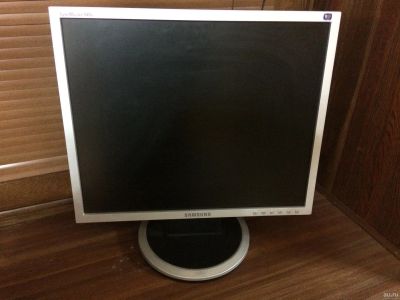 Лот: 13430366. Фото: 1. 19'' ЖК монитор Samsung SyncMaster... ЖК-мониторы