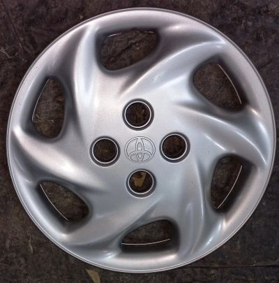 Лот: 19680240. Фото: 1. Колпак колёсный оригинальный Toyota... Колпаки