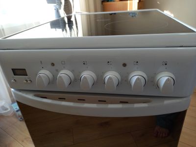 Лот: 17929916. Фото: 1. Плита электрическая Hotpoint Ariston. Плиты, духовые шкафы, варочные поверхности