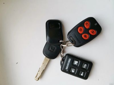 Лот: 15047807. Фото: 1. Ключи от Honda Fit брелок Tomahawk. Автомобильные сигнализации