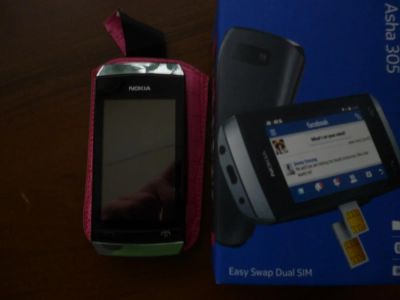 Лот: 3823110. Фото: 1. Nokia Asha 305. Смартфоны