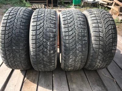 Лот: 12460227. Фото: 1. Шины R16 235/60 Bridgestone. Комплект. Шины