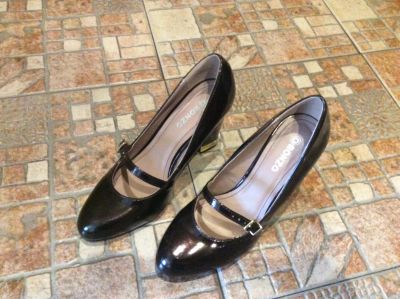 Лот: 11840589. Фото: 1. Туфли лаковые. Туфли