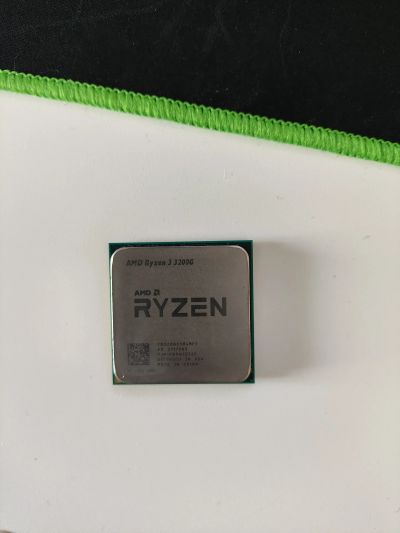 Лот: 20994022. Фото: 1. AMD Ryzen 3 3200G oem ( 4 ядра... Процессоры