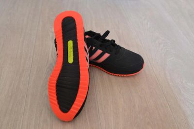 Лот: 4238999. Фото: 1. Кроссовки Adidas - унисекс. Кеды, кроссовки, слипоны
