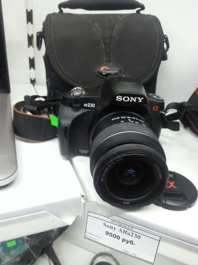 Лот: 9385502. Фото: 1. Зеркальный фотоаппарат Sony Alpha... Цифровые зеркальные