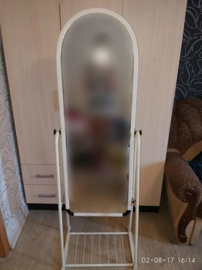 Лот: 10045022. Фото: 1. Срочно! Зеркало на подставке. Зеркала