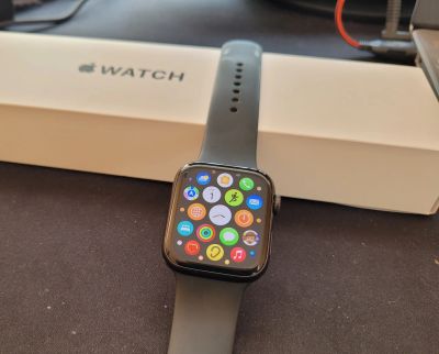 Лот: 18854408. Фото: 1. Apple watch SE 44mm. Смарт-часы, фитнес-браслеты, аксессуары