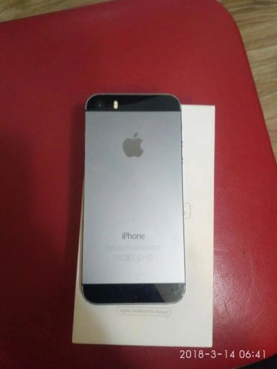 Лот: 11200619. Фото: 1. Продам айфон 5s. Смартфоны