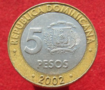 Лот: 15399701. Фото: 1. Доминикана 5 песо, 2002г. Остальные страны