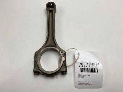 Лот: 21111250. Фото: 1. Шатун Audi A8 1998 077103021 4D2... Двигатель и элементы двигателя