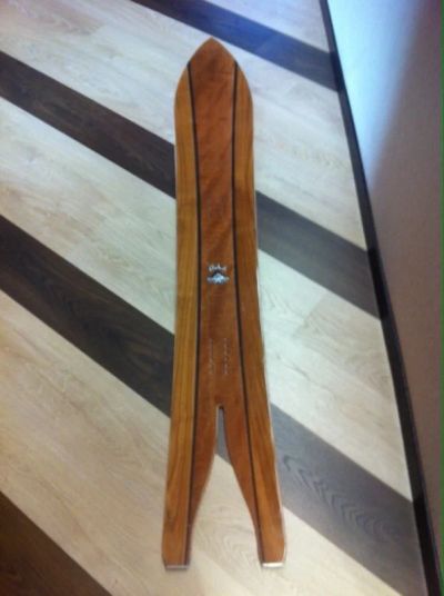 Лот: 5425432. Фото: 1. Сноуборд swell panic global 2012. Сноуборды