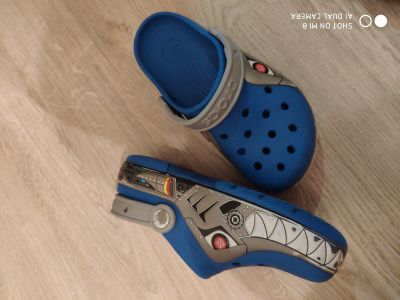Лот: 14364248. Фото: 1. Crocs. Шлепанцы, сланцы