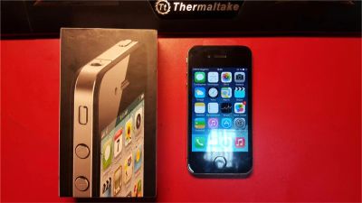 Лот: 6793322. Фото: 1. iPhone 4 Black. Смартфоны