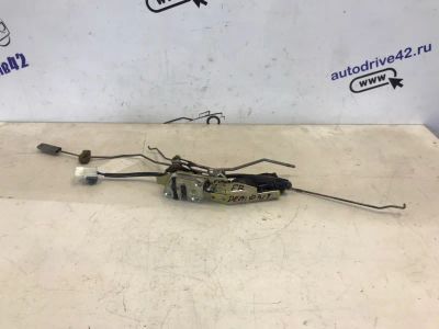 Лот: 21713303. Фото: 1. замок двери Mazda Demio DW3W. Двигатель и элементы двигателя