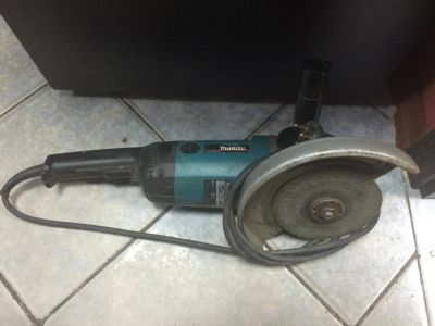 Лот: 6398335. Фото: 1. Продам болгарку Makita 9069 в... Электроинструмент