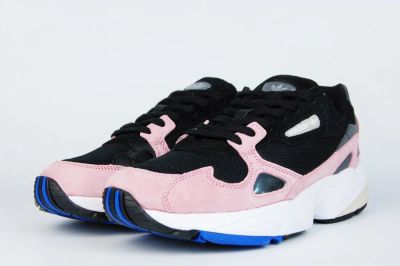 Лот: 16908615. Фото: 1. Кроссовки Adidas Falcon Wmns Black... Кеды, кроссовки, слипоны