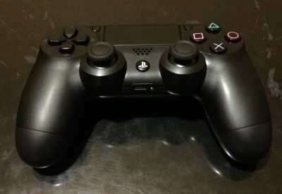 Лот: 6660014. Фото: 1. Геймпад для PS4 DualShock 4. Аксессуары для игровых приставок, консолей, геймпады