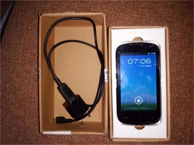 Лот: 7891073. Фото: 1. Смартфон Highscreen Spark 4" 4... Смартфоны