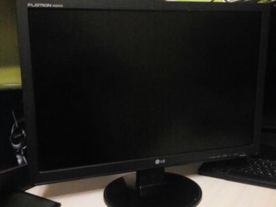 Лот: 8096960. Фото: 1. Монитор 22" LG Flatron W2242S. ЖК-мониторы