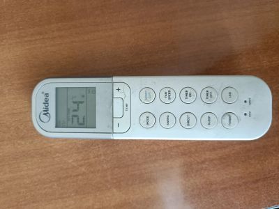 Лот: 20360028. Фото: 1. Пульт от кондиционера Midea. Пульты ДУ