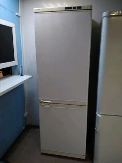 Лот: 11863820. Фото: 1. Холодильник Bosch Economic_No... Холодильники, морозильные камеры