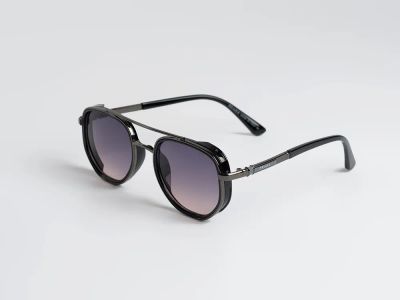 Лот: 25273417. Фото: 1. Очки Prada. Очки солнцезащитные